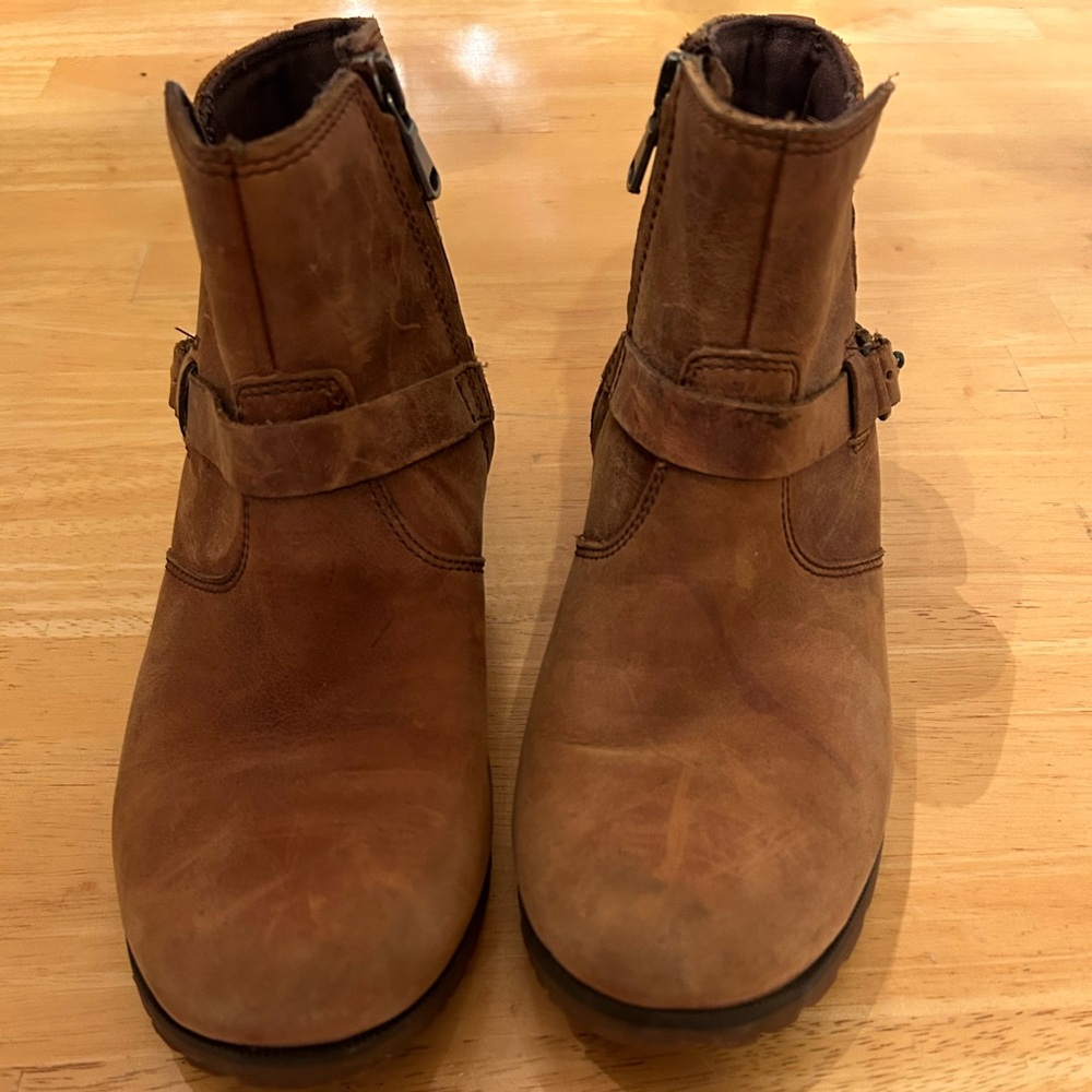 Teva Women’s‎ De La Vina Ankle Bootie in Brown Size 6